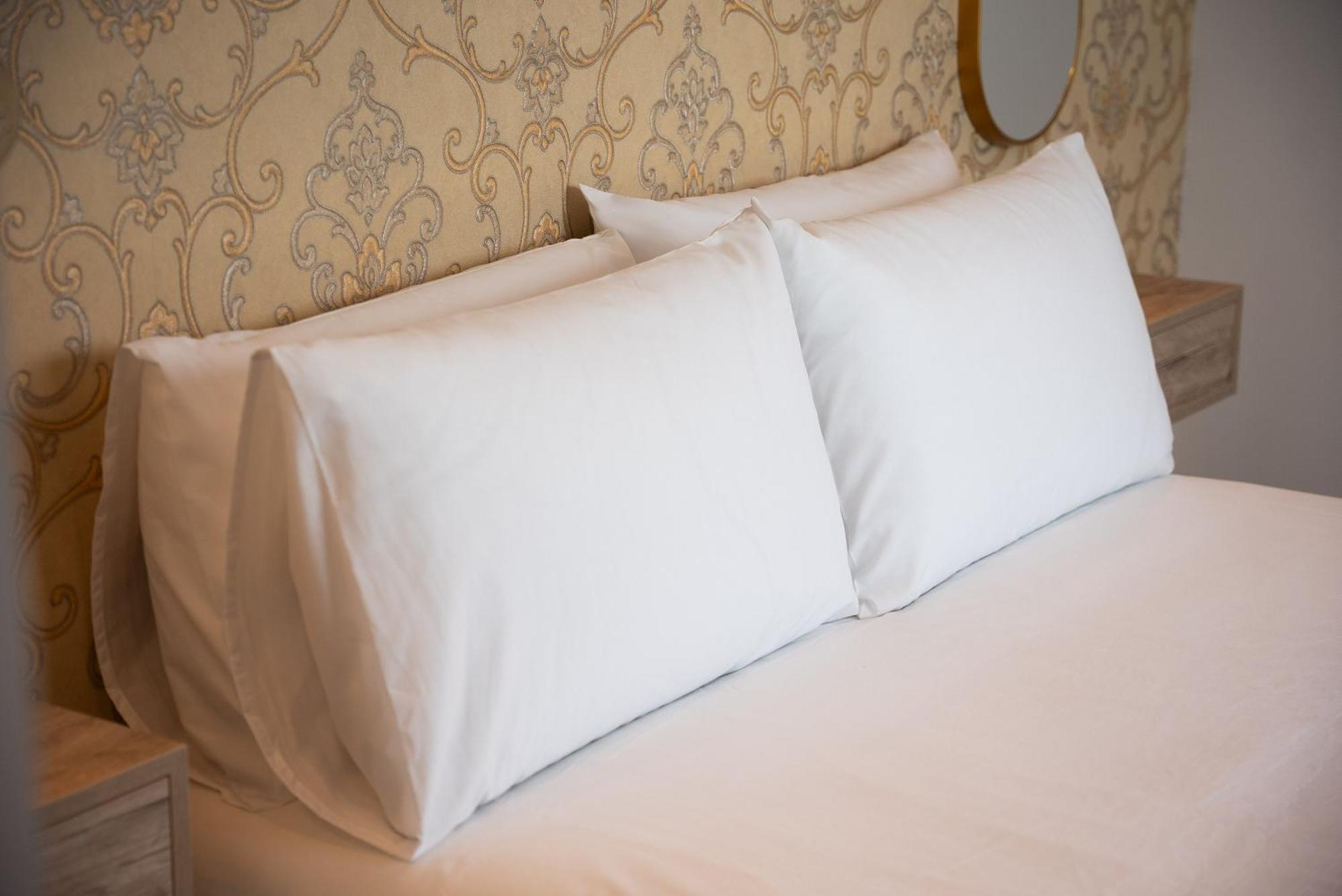 The Orange House Boutique Hotel And Upstairs Rooftop Bar Center Of La Cala De Mijas 100M From The Beach Kültér fotó