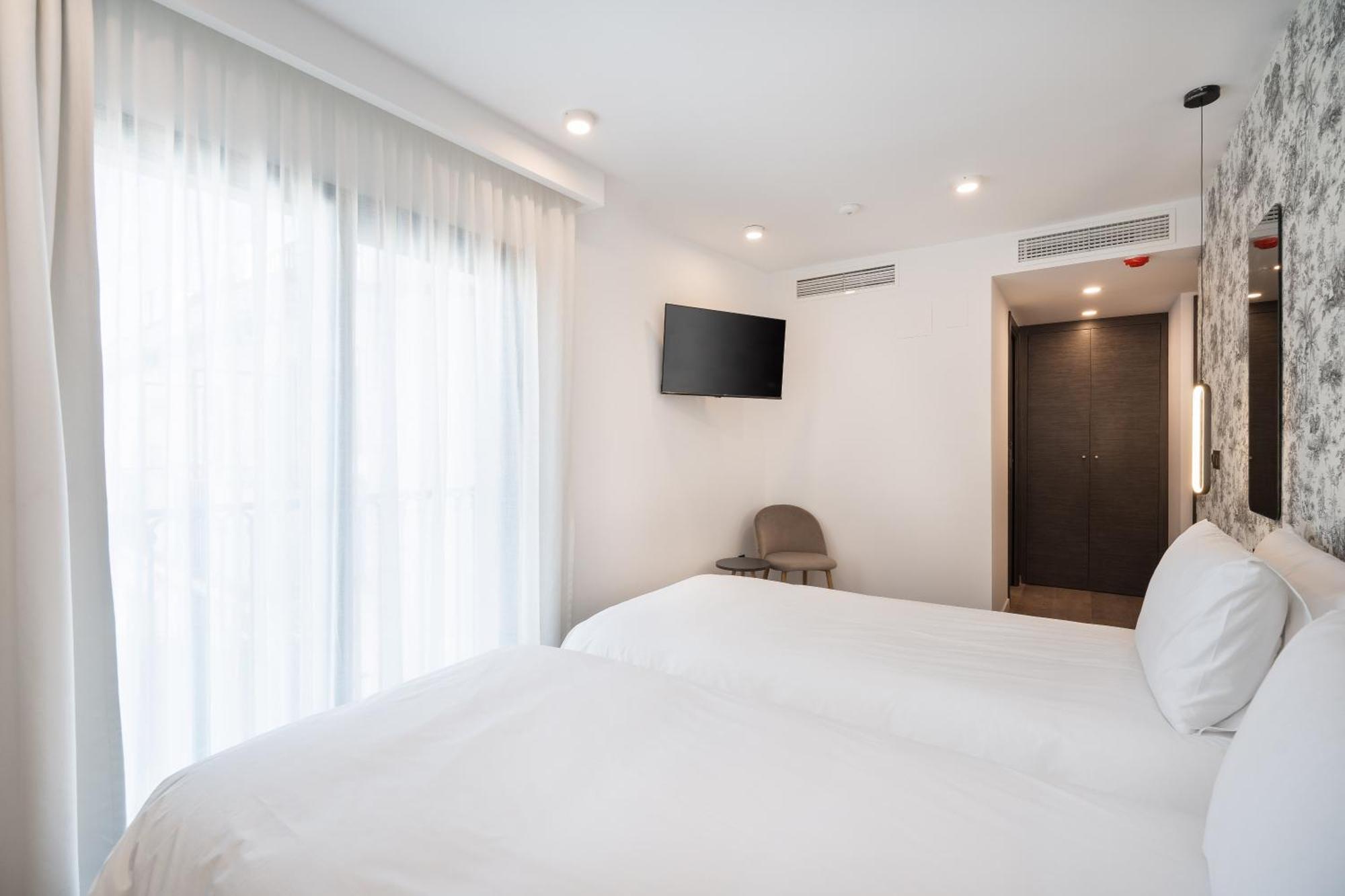 The Orange House Boutique Hotel And Upstairs Rooftop Bar Center Of La Cala De Mijas 100M From The Beach Kültér fotó