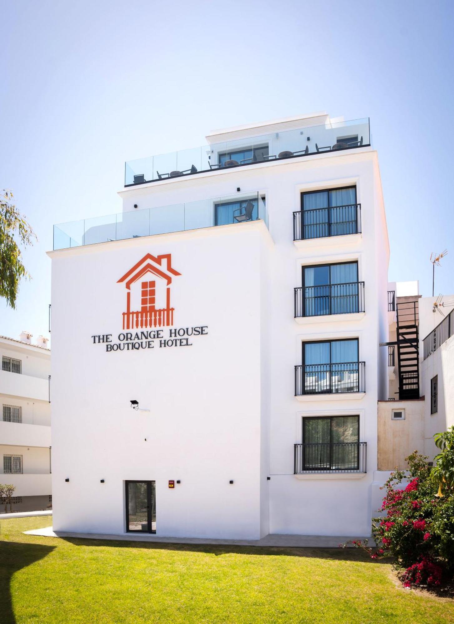 The Orange House Boutique Hotel And Upstairs Rooftop Bar Center Of La Cala De Mijas 100M From The Beach Kültér fotó