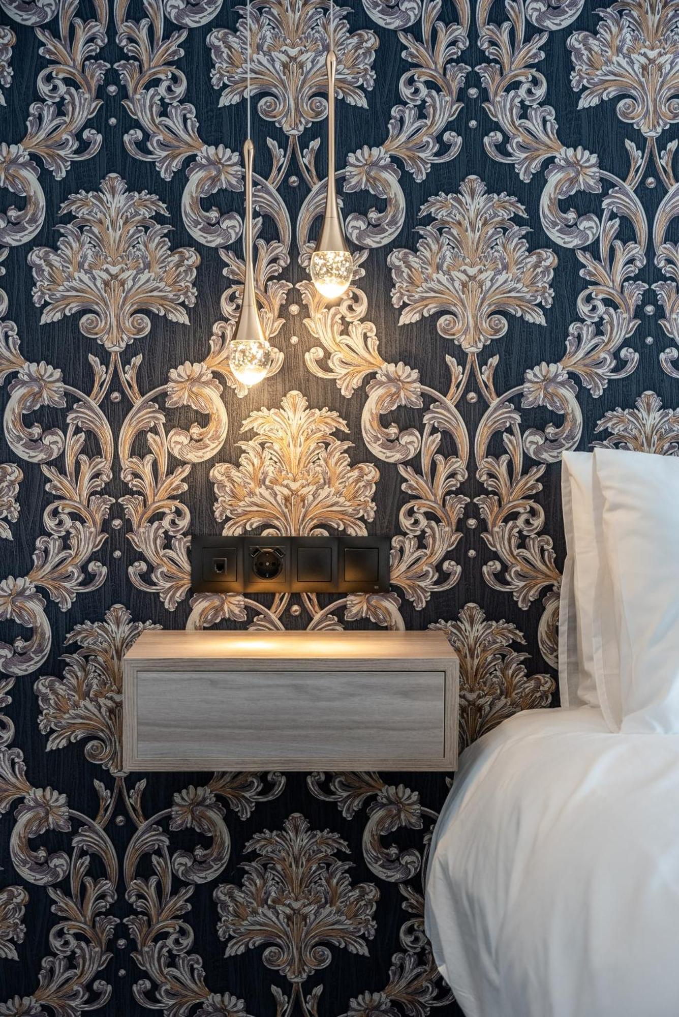 The Orange House Boutique Hotel And Upstairs Rooftop Bar Center Of La Cala De Mijas 100M From The Beach Kültér fotó