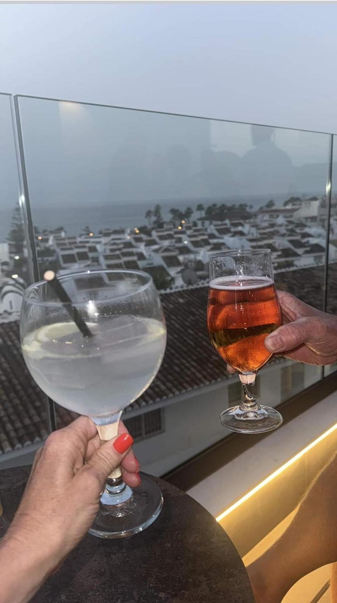 The Orange House Boutique Hotel And Upstairs Rooftop Bar Center Of La Cala De Mijas 100M From The Beach Kültér fotó