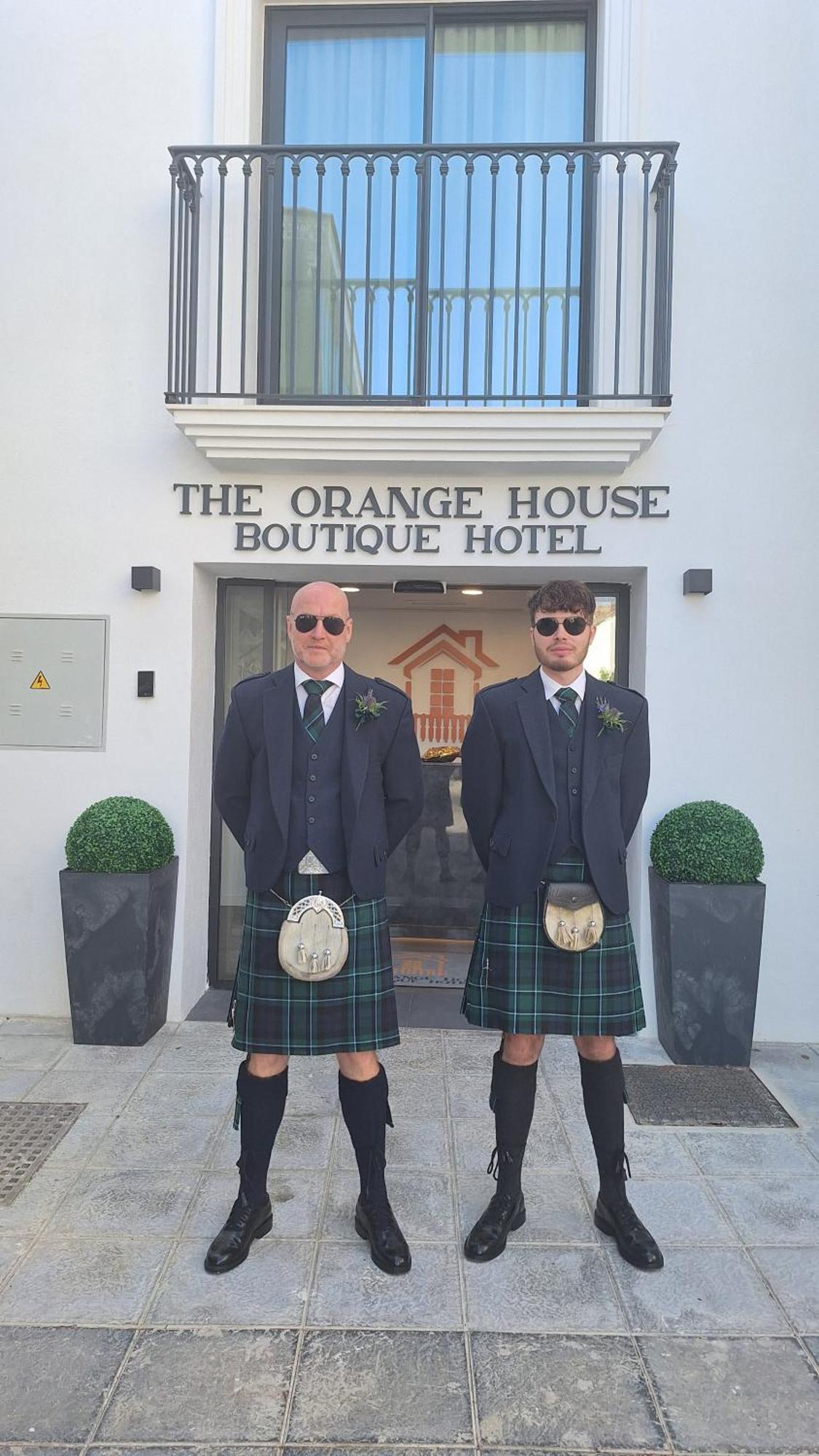 The Orange House Boutique Hotel And Upstairs Rooftop Bar Center Of La Cala De Mijas 100M From The Beach Kültér fotó