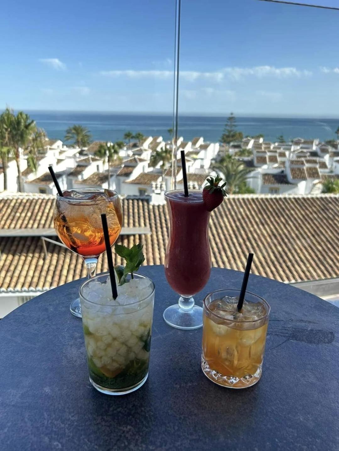 The Orange House Boutique Hotel And Upstairs Rooftop Bar Center Of La Cala De Mijas 100M From The Beach Kültér fotó